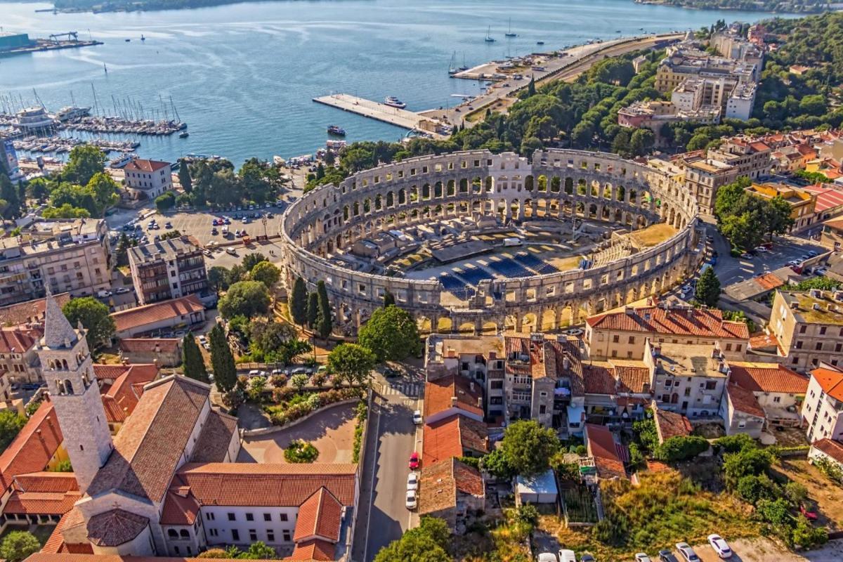 Hotel Toni In Pula - Istrien Extérieur photo